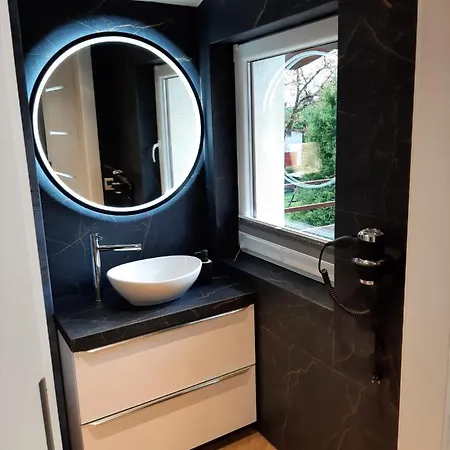 Pod Sosnami Przeciszow Apartmán